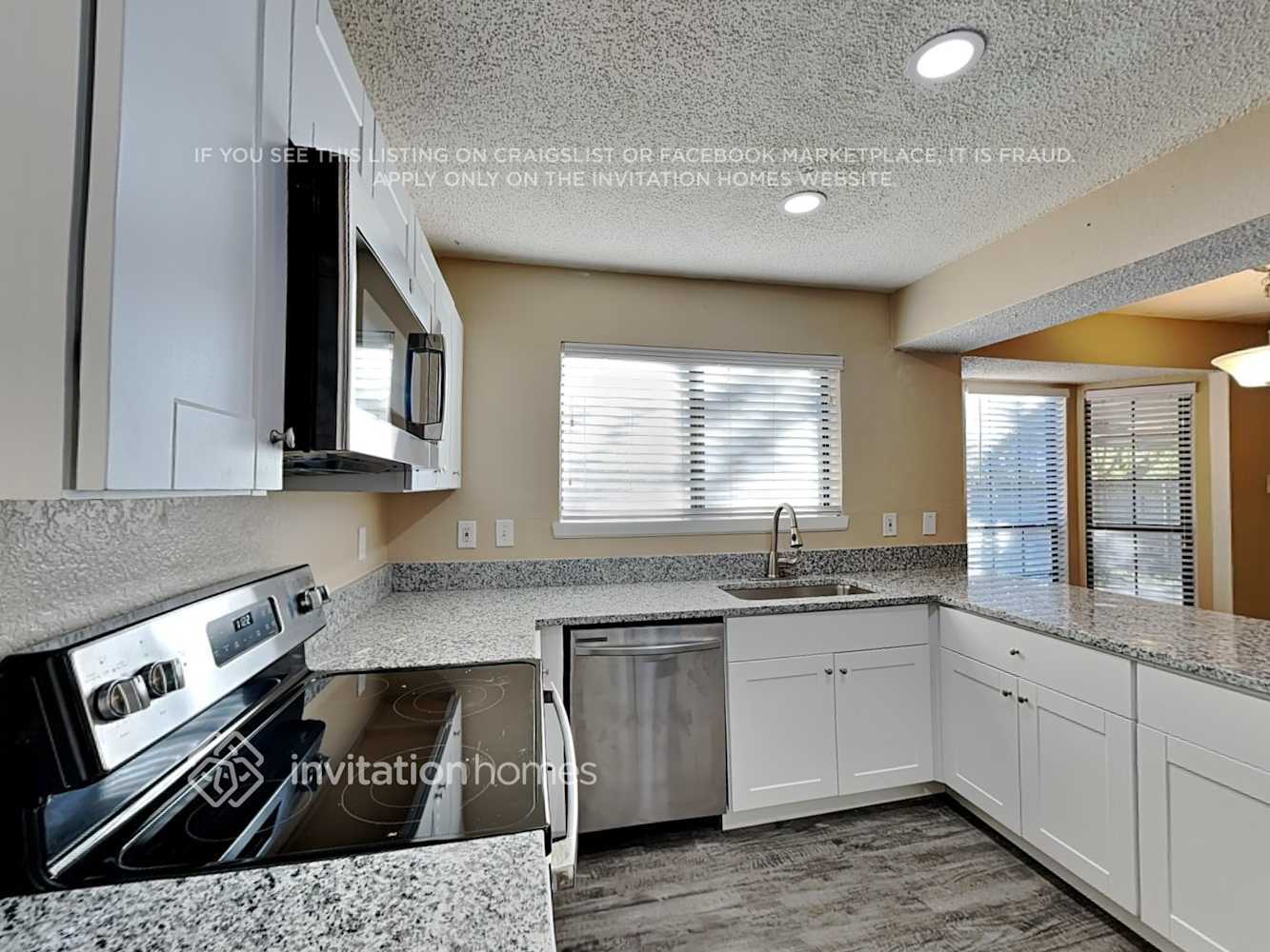 Building Photo - 6001 Rocky Point Dr