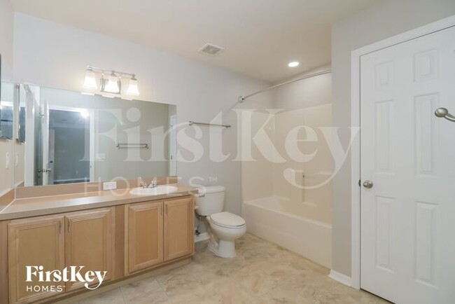 Building Photo - 2352 Spring Hollow Loop