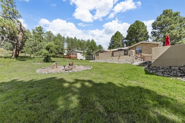 Building Photo - 101 Racquet Dr