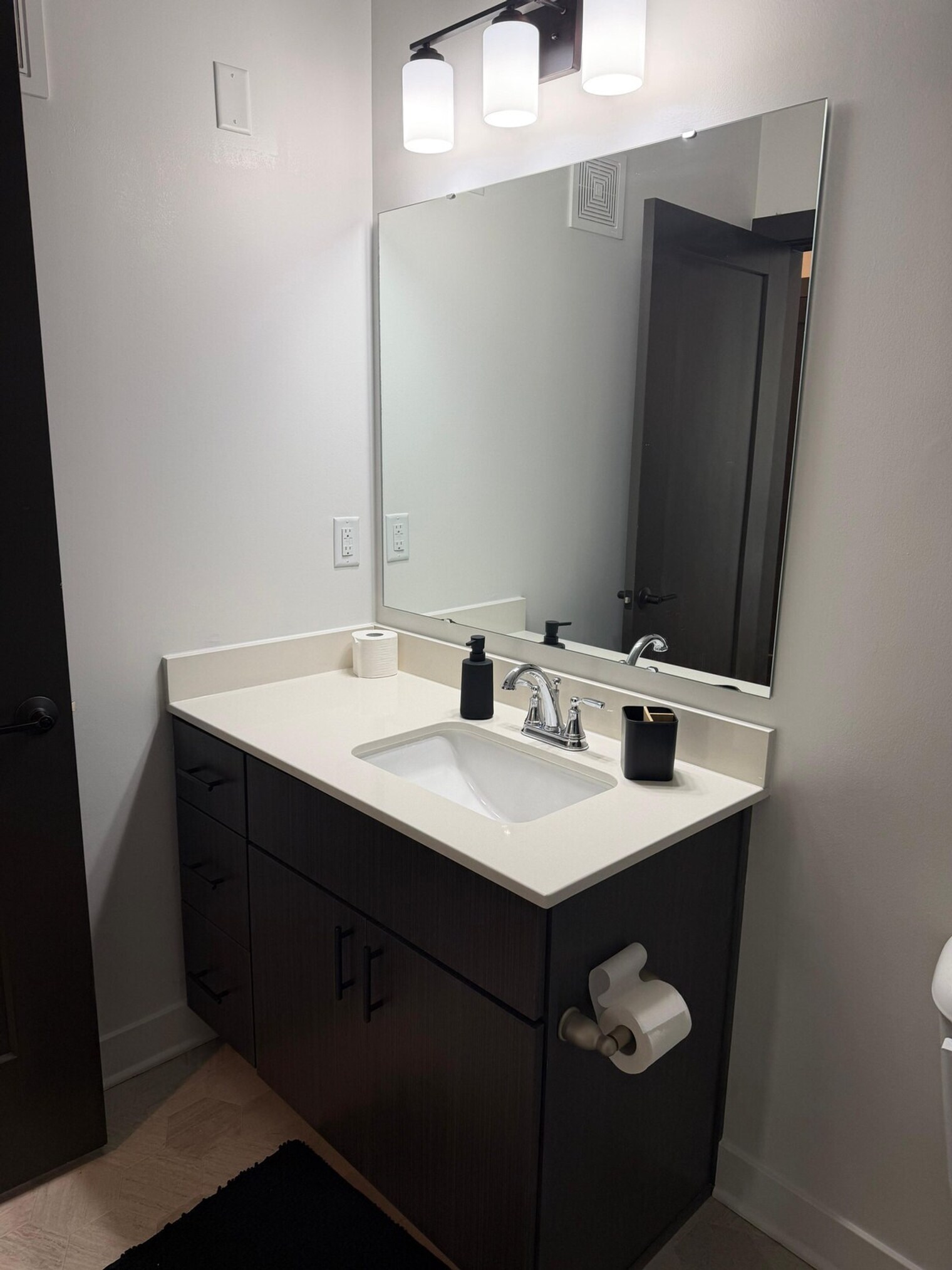 Building Photo - 1118 Spruce St