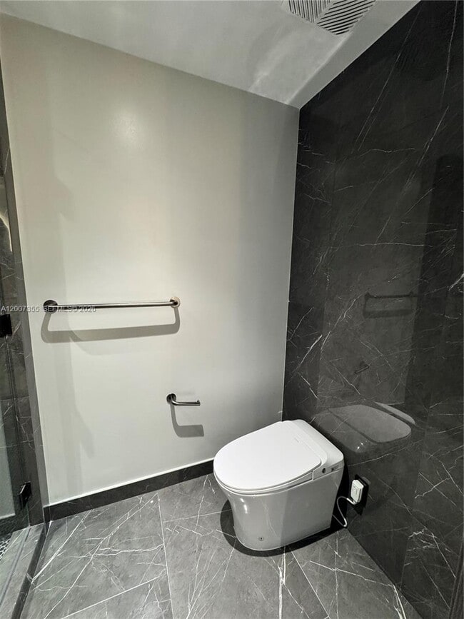 Building Photo - 20 NE 11th St