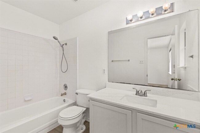 Building Photo - 112 James Lin Cir