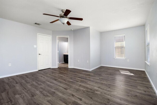 Building Photo - 8909 Winter Haven Rd