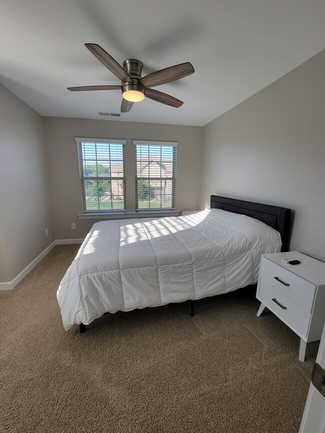 Building Photo - 5806 Clan Maclaine Dr