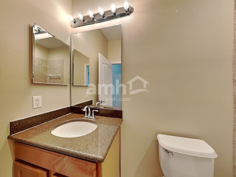 Building Photo - 1942 Beardsley Dr