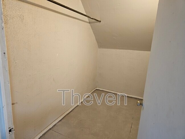 Building Photo - 107 Titus Ave
