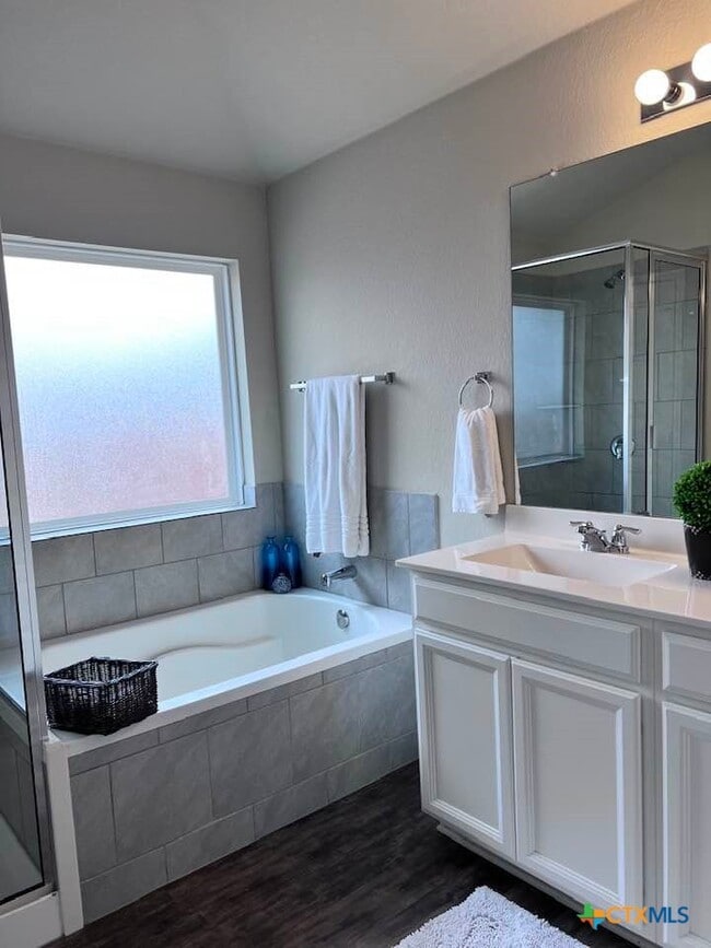 Building Photo - 448 Mallow Dr