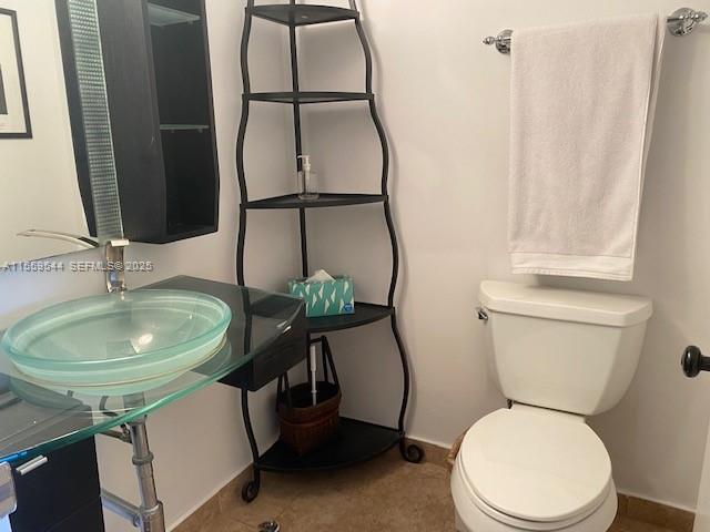 Building Photo - 6039 Collins Ave