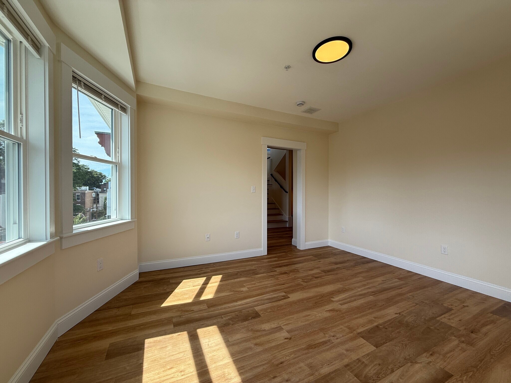 Building Photo - 14 Dorr St