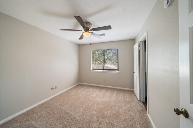Building Photo - 3423 Berry Grove Dr