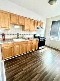 Building Photo - 258 Winfield Ave