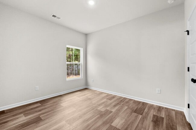 Building Photo - 1039 Harbor Dr