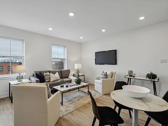 Building Photo - 1201 W Girard Ave