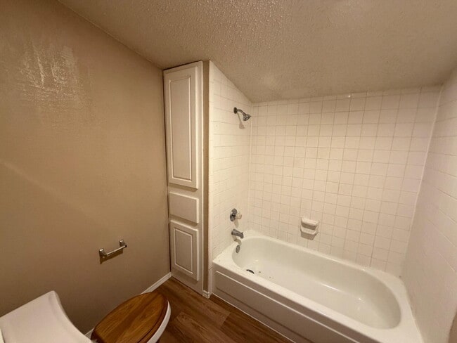 Building Photo - 3730 86th Dr