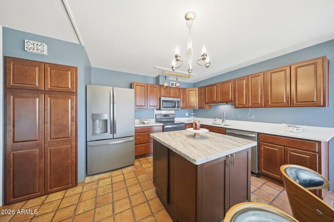 Building Photo - 2302 W Berridge Ln