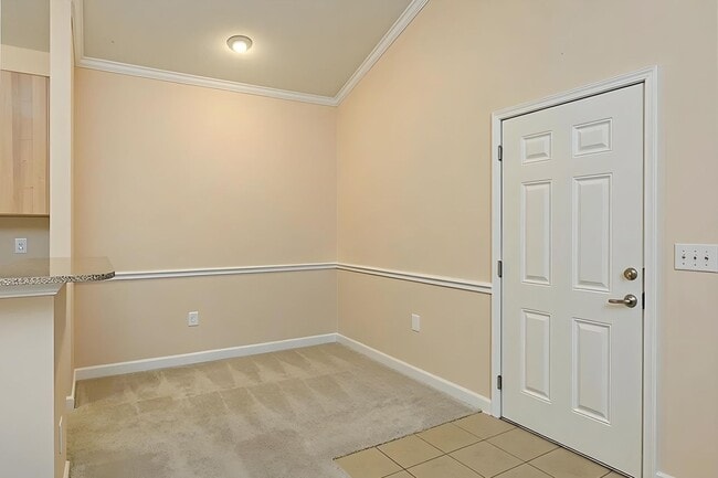 Building Photo - Beautiful 1-Bedroom Condo with Detached Garage in Eastwood Village Complex (Water Included)