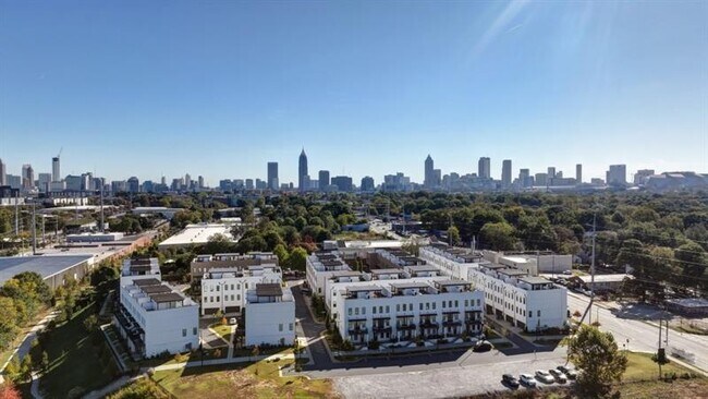 Building Photo - 1024 Robert Smalls Wy