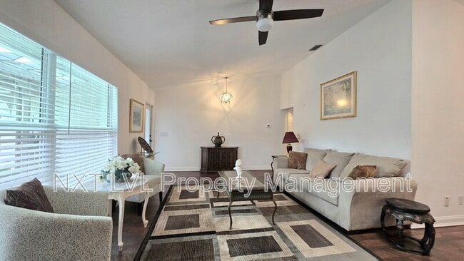 Building Photo - 2317 SW 44th Terrace