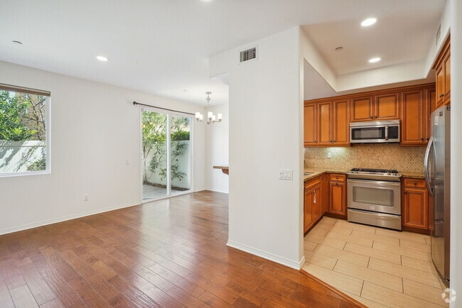 Building Photo - 5858 Levi Ln