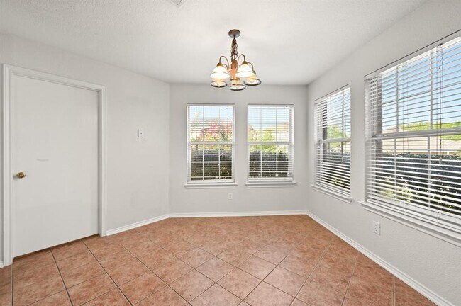 Building Photo - 11140 Currin Ln