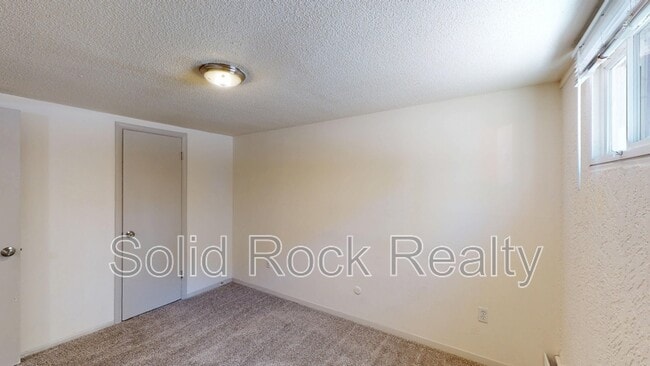 Building Photo - 1411 S Corona Ave