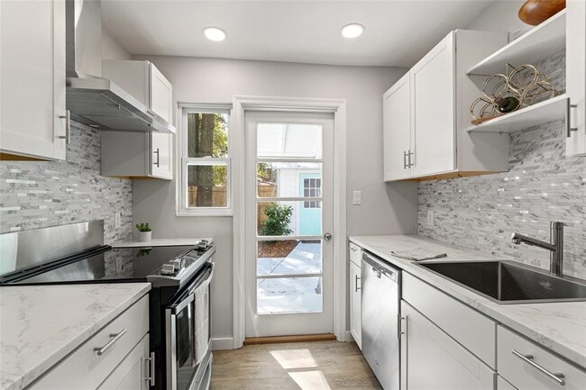 Building Photo - 1435 NW 7th Ave