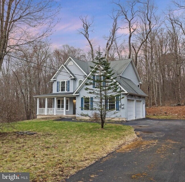 Primary Photo - 1141 Riverside Heights W