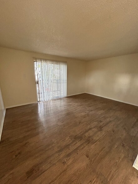 Building Photo - The Crossing Apartment Homes