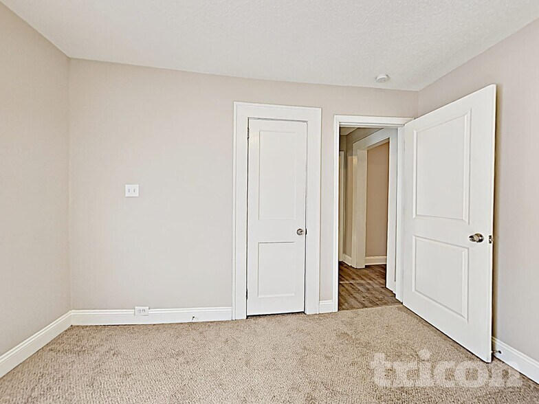 Building Photo - 1511 N Davidson St