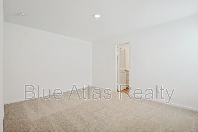 Building Photo - 4216 Haflinger Rd