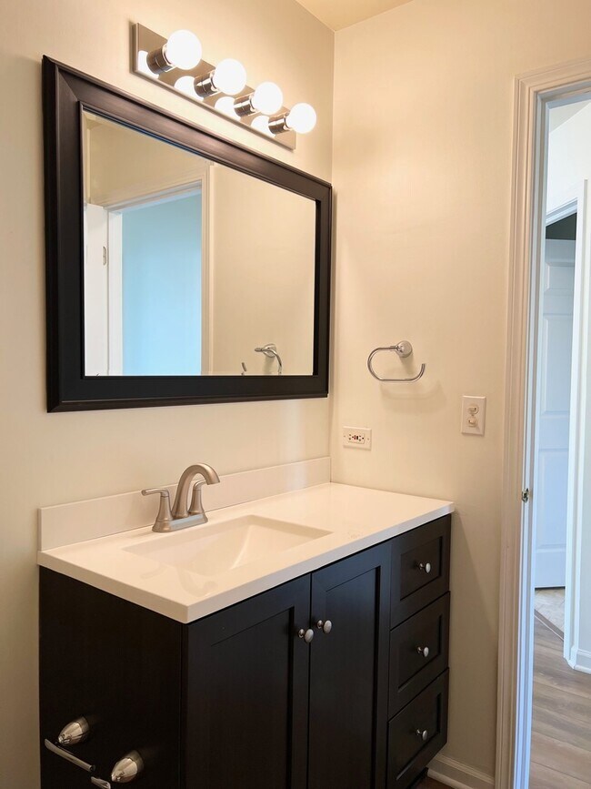 Building Photo - 601 Blackstone Ct