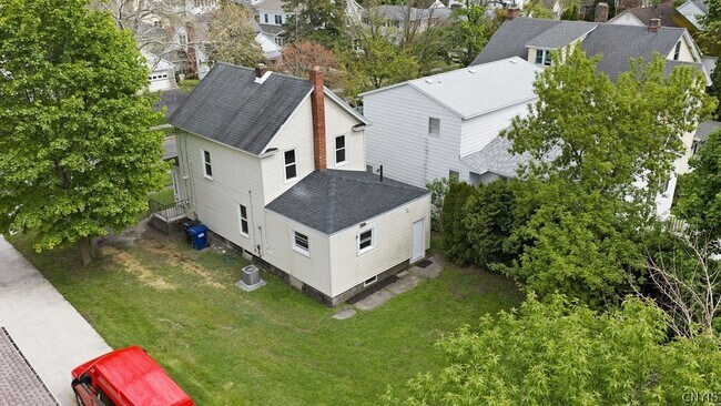 Building Photo - 423 Wendell Terrace