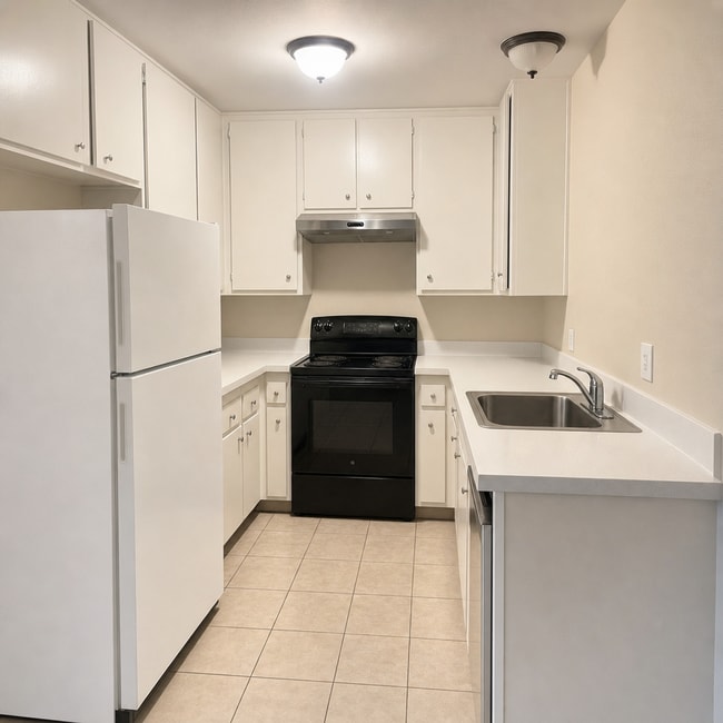 Building Photo - La Goleta Condo with Pool, Spa & Convenient Goleta Location