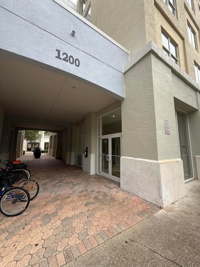 Building Photo - 1200 Town Center Dr