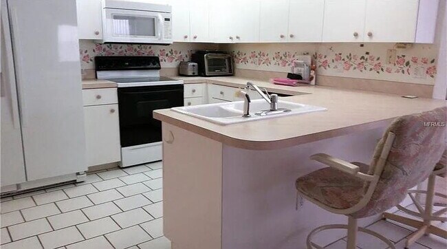 Building Photo - RENT THIS HOME WITH ZERO DEPOSIT