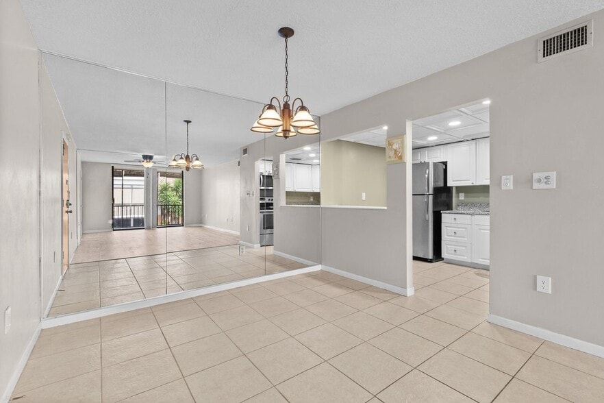 Building Photo - 2700 N Hwy A1A