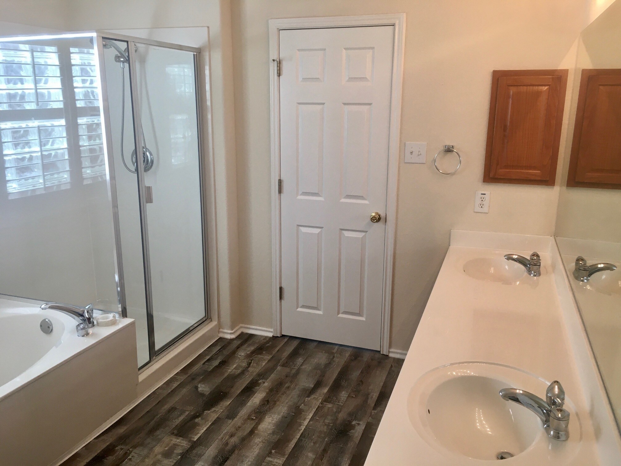Master Bath - 24307 Alamosa Falls