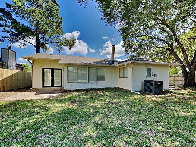 Building Photo - 7434 Tetela Dr