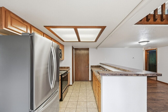 Building Photo - $2,595.95  - 3 Bed, 2 bath Condo with Lofted Bonus Space and In Unit Laundry!