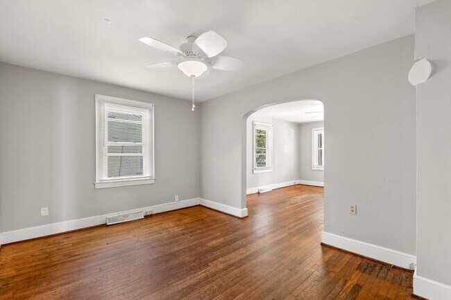 Building Photo - 1540 McCormick St