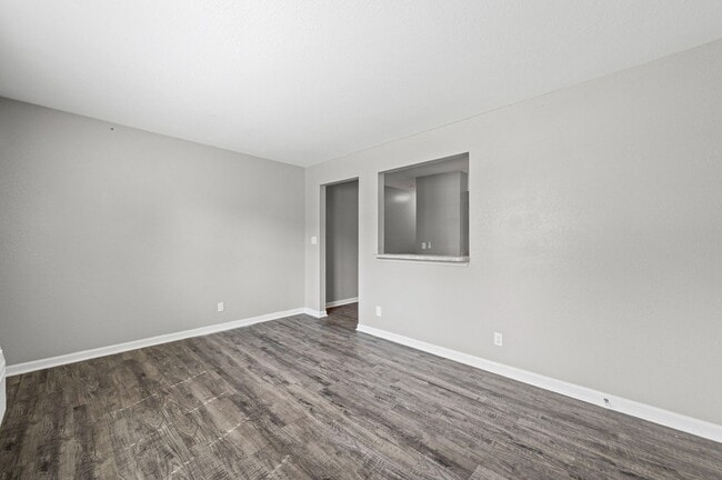 Interior Photo - SANDSTONE APARTMENTS