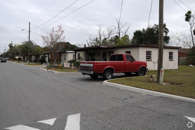 Building Photo - 1086 Hibiscus Ct
