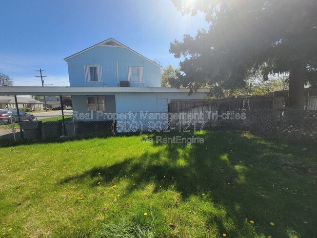 Building Photo - 1003 Torbett St