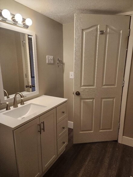 Building Photo - 33 W 1600 S St