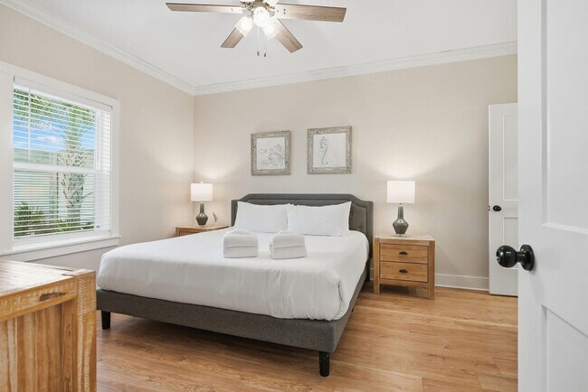 Building Photo - 21310 Pompano Ave