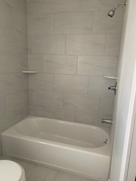 Building Photo - 4 Bay Front Dr