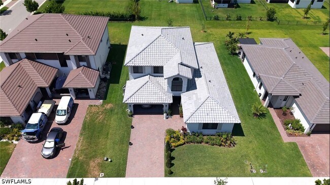 Building Photo - 5243 Nevola Ave