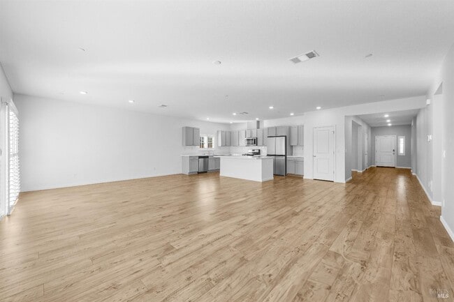 Building Photo - 655 Honey Bee Rd