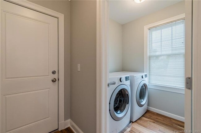 Building Photo - 192 Montauk Ave