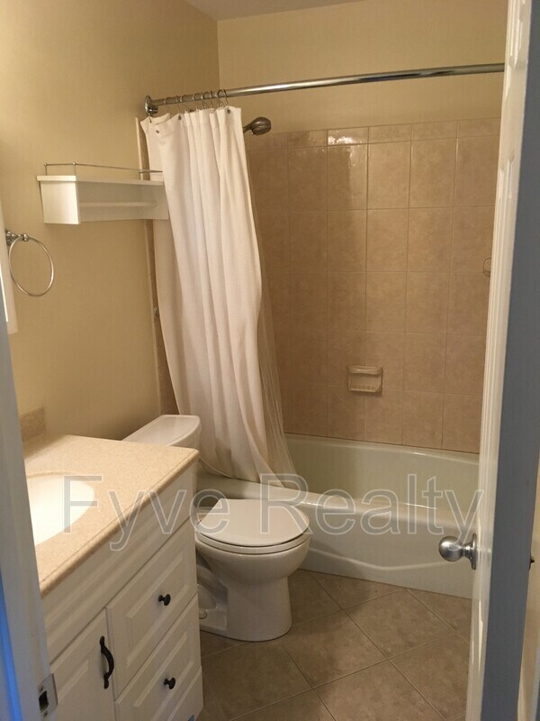 Building Photo - 3166 Borge St